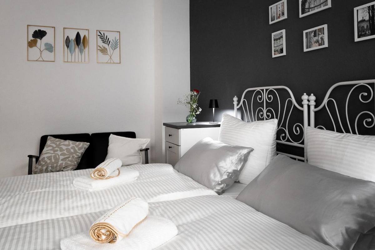 Deluxe With Balcony Near Stadium &