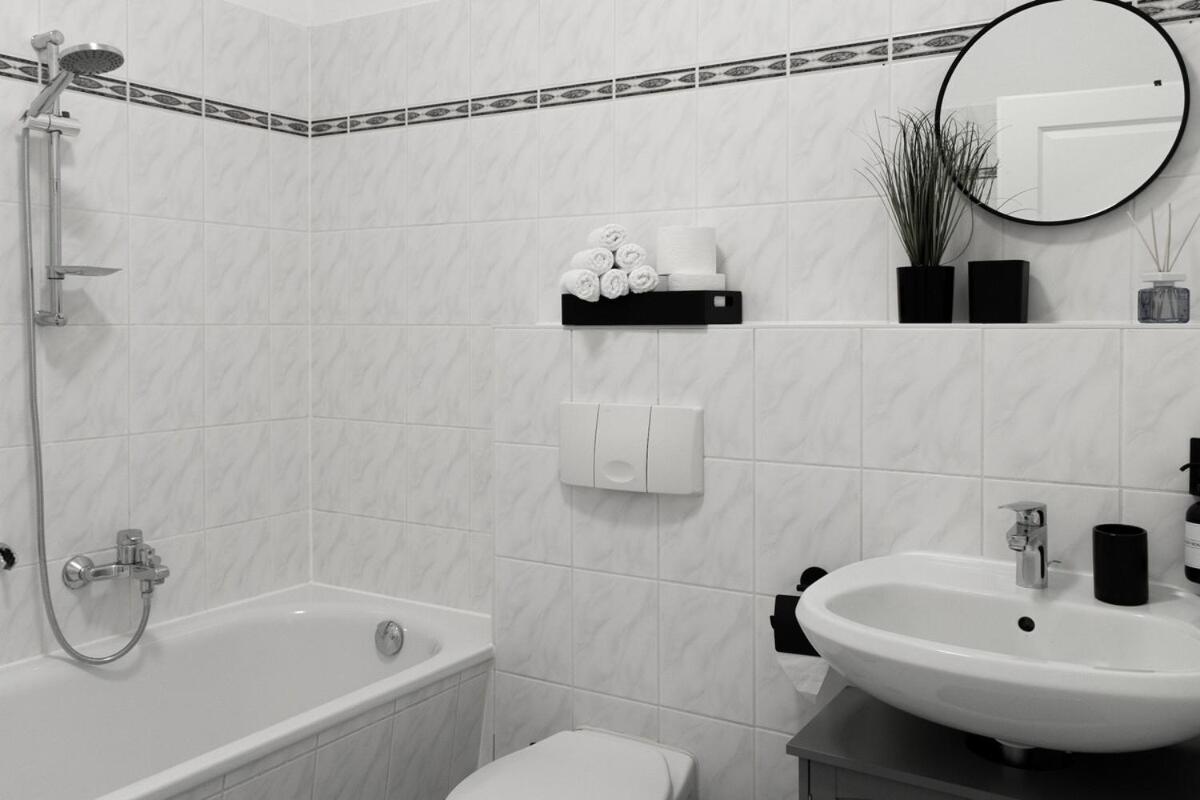 Deluxe With Balcony Near Stadium & Apartment