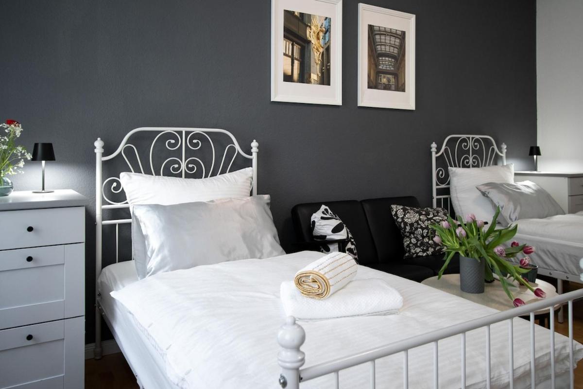 Apartment Deluxe With Balcony Near Stadium &