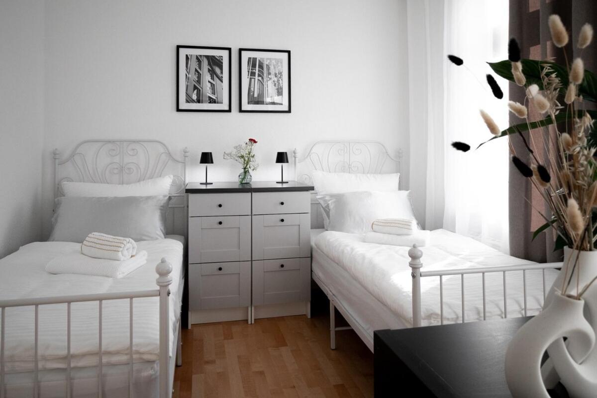 Deluxe With Balcony Near Stadium &